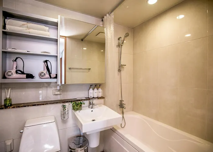 Sj Tailored Service Near Station Apartament *
